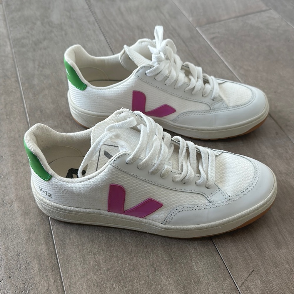 Veja V-12 sneakers